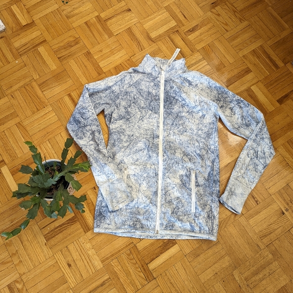 Lululemon Ebb to Train Jacket in wash White/Luna - Picture 7 of 10